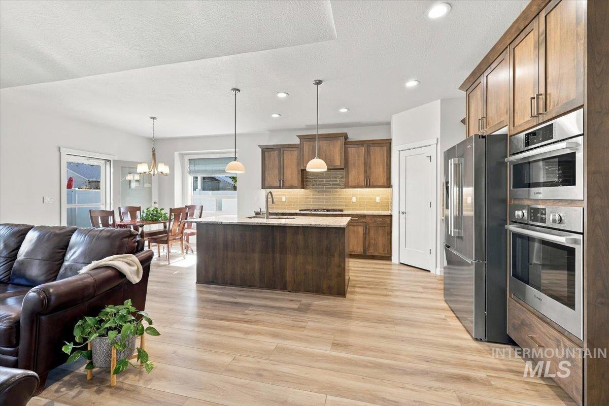 1012 Whitewater Way, Emmett, Idaho 83617, 3 Bedrooms, 2 Bathrooms, Residential For Sale, Price $514,900,MLS 99003738