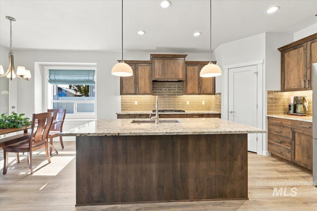 1012 Whitewater Way, Emmett, Idaho 83617, 3 Bedrooms, 2 Bathrooms, Residential For Sale, Price $514,900,MLS 99003738