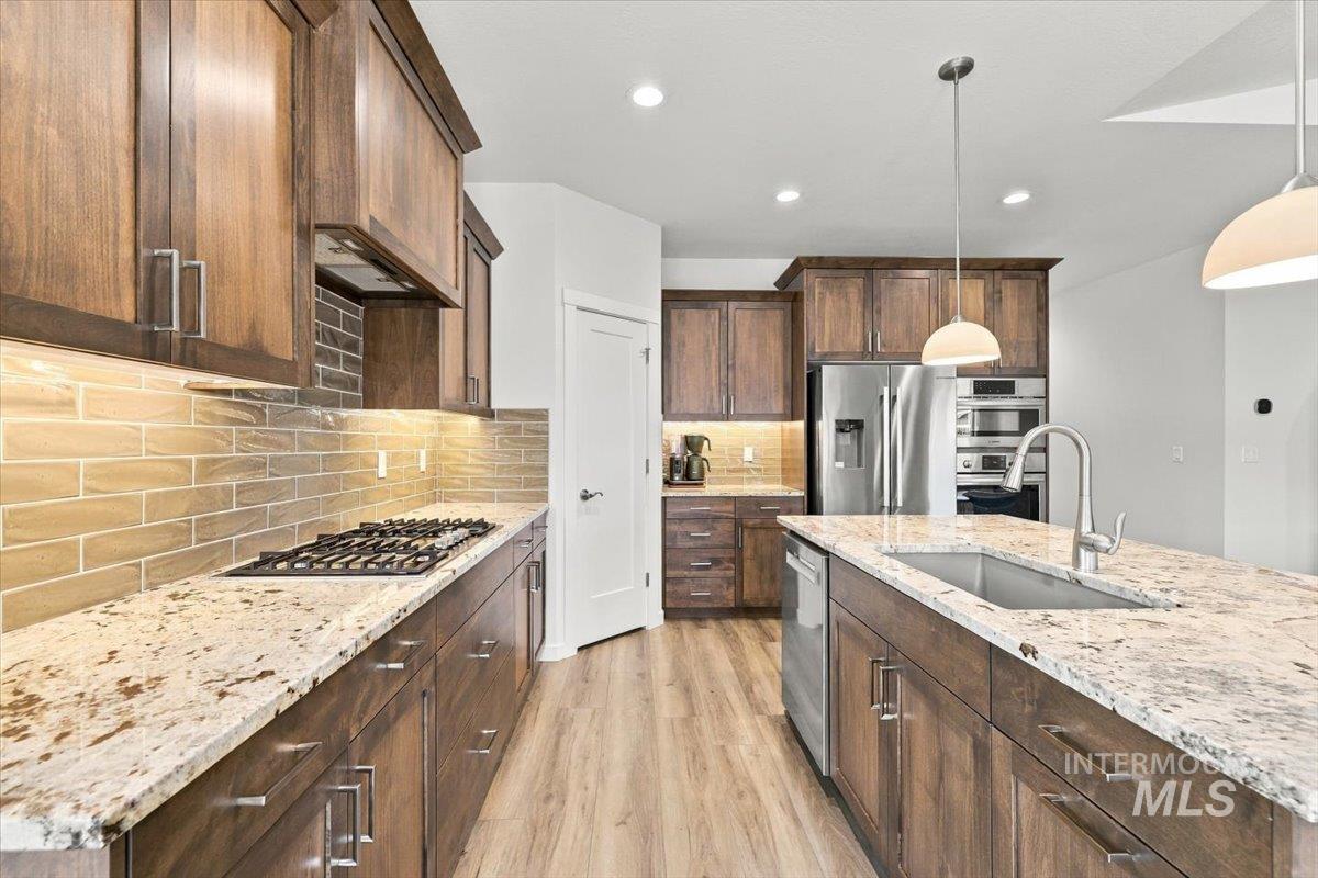 1012 Whitewater Way, Emmett, Idaho 83617, 3 Bedrooms, 2 Bathrooms, Residential For Sale, Price $514,900,MLS 99003738