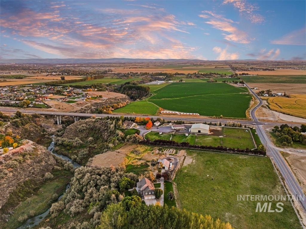 4110 N 2600 E, Filer, Idaho 83328, 5 Bedrooms, 5 Bathrooms, Residential For Sale, Price $2,500,000, 99003740