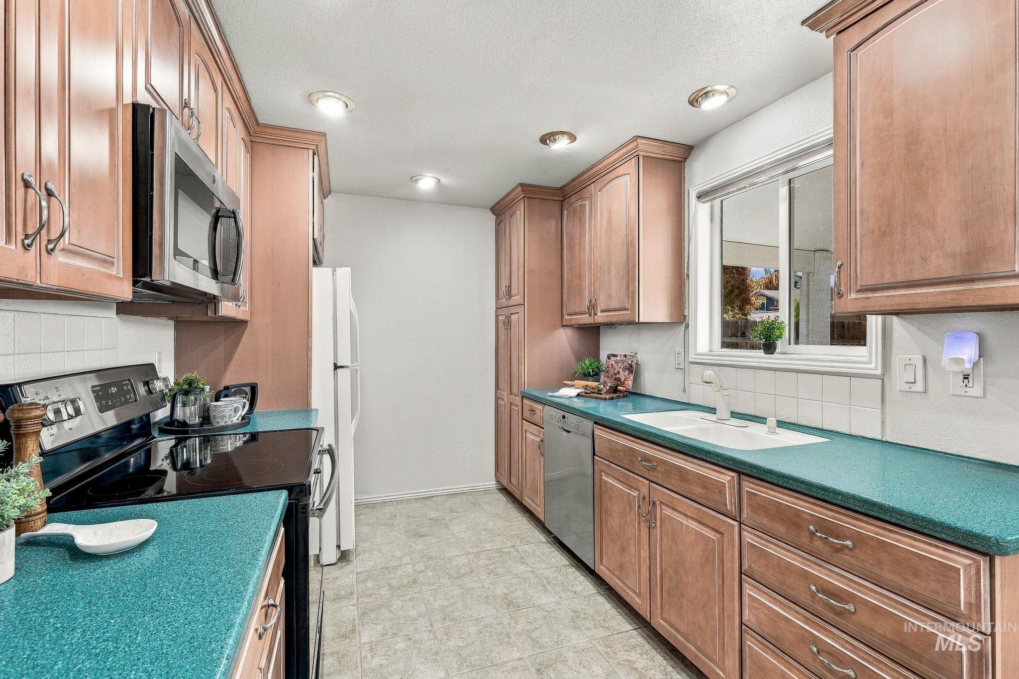 163 E Gettysburg St, Boise, Idaho 83706, 3 Bedrooms, 2 Bathrooms, Residential For Sale, Price $469,900,MLS 99003742