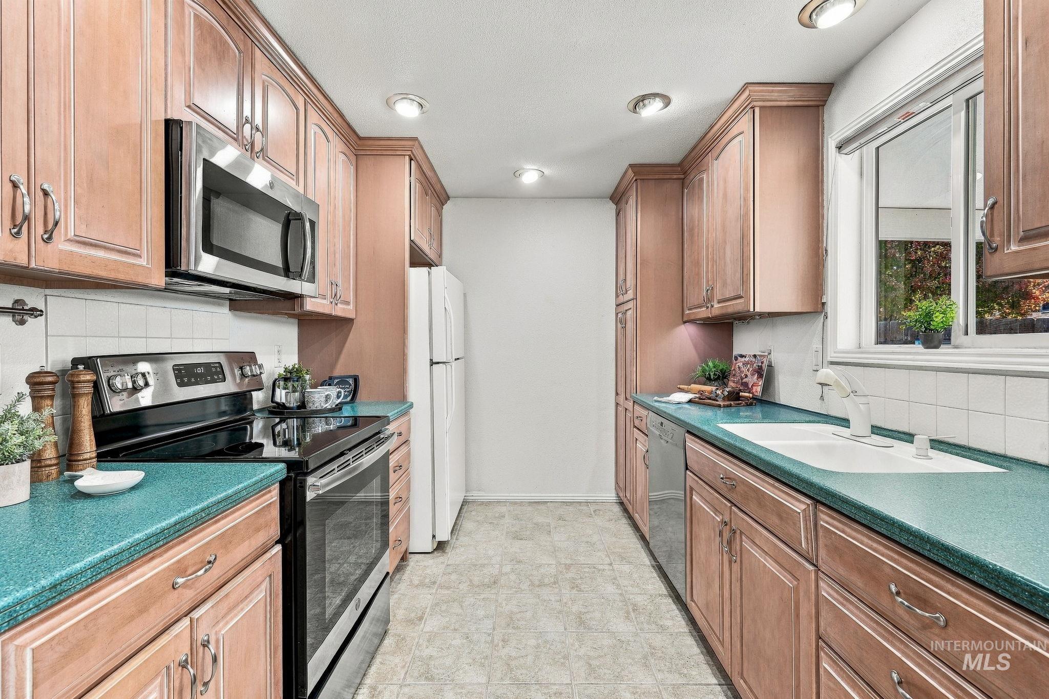 163 E Gettysburg St, Boise, Idaho 83706, 3 Bedrooms, 2 Bathrooms, Residential For Sale, Price $469,900,MLS 99003742