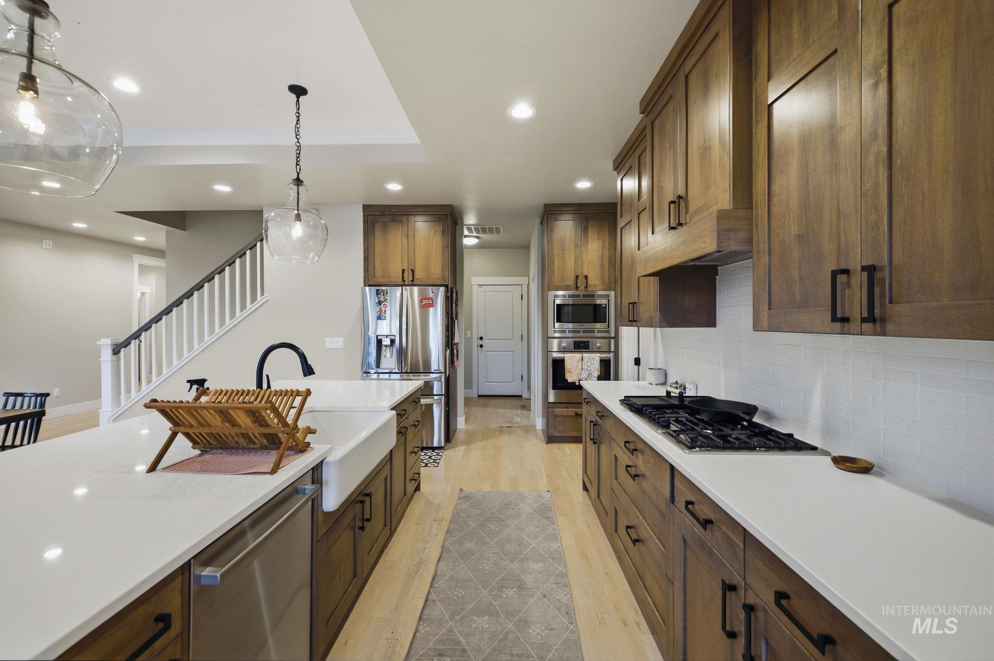 3936 W Farm View Drive, Boise, Idaho 83714, 3 Bedrooms, 3 Bathrooms, Residential For Sale, Price $999,000, 99003743