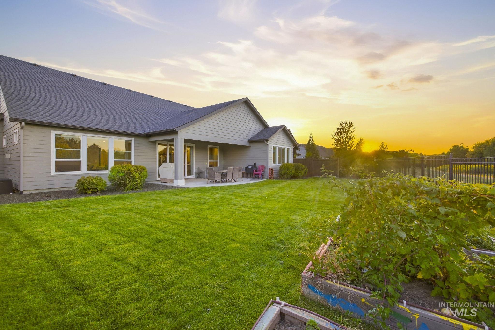 3936 W Farm View Drive, Boise, Idaho 83714, 3 Bedrooms, 3 Bathrooms, Residential For Sale, Price $999,000, 99003743