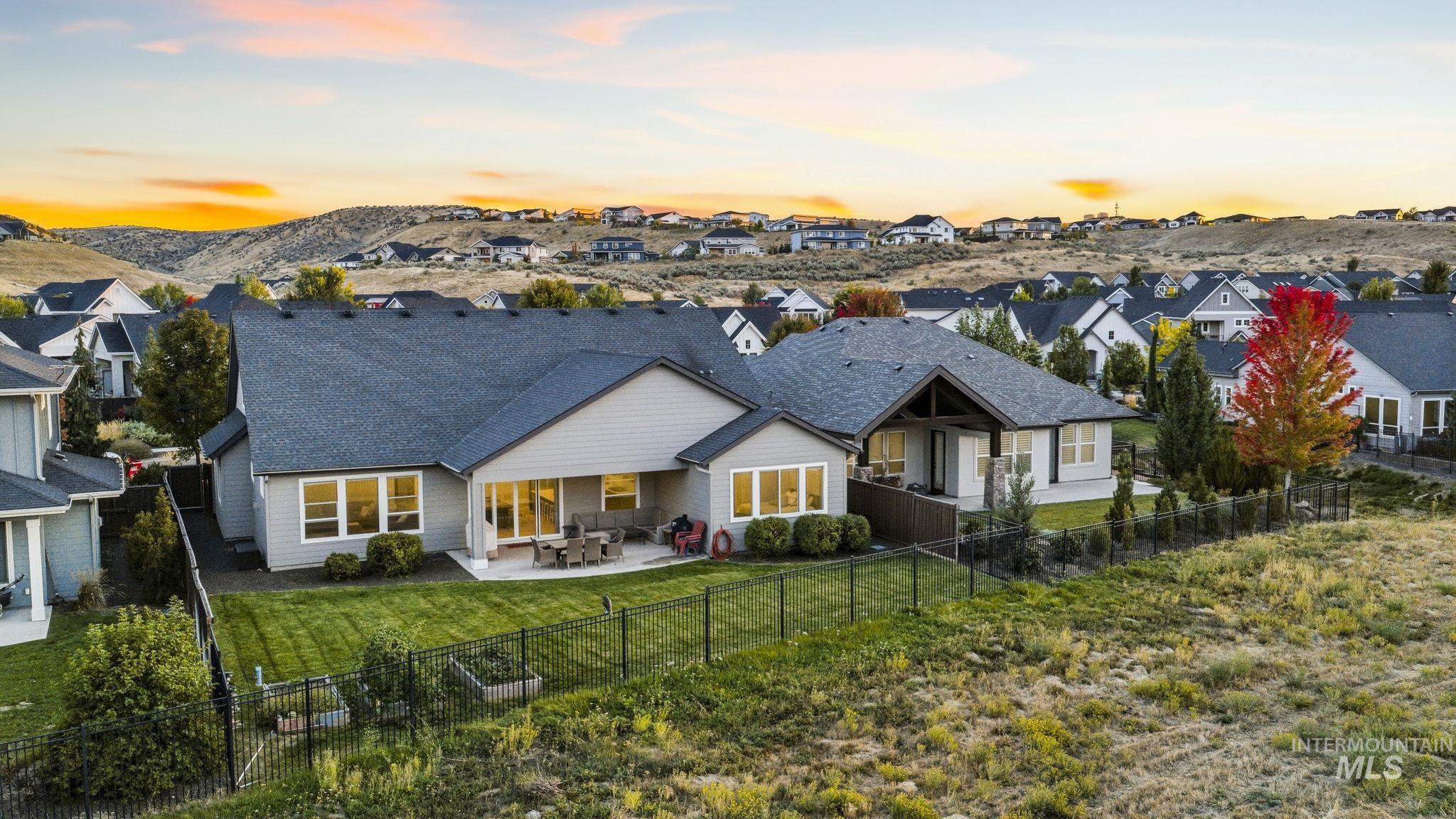 3936 W Farm View Drive, Boise, Idaho 83714, 3 Bedrooms, 3 Bathrooms, Residential For Sale, Price $999,000, 99003743