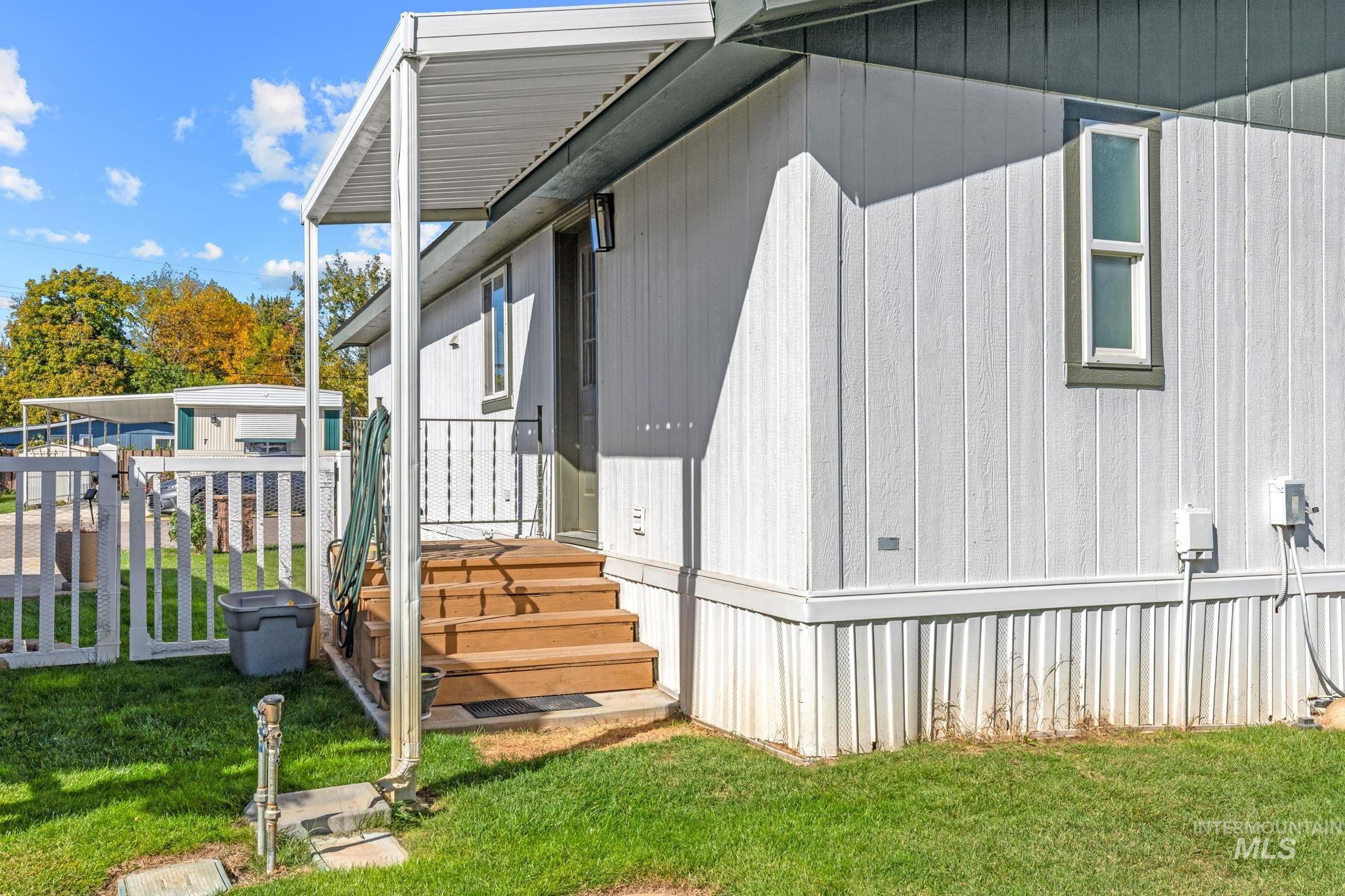 3181 W Alpine St., Boise, Idaho 83705, 3 Bedrooms, 2 Bathrooms, Residential For Sale, Price $150,000, 99003744