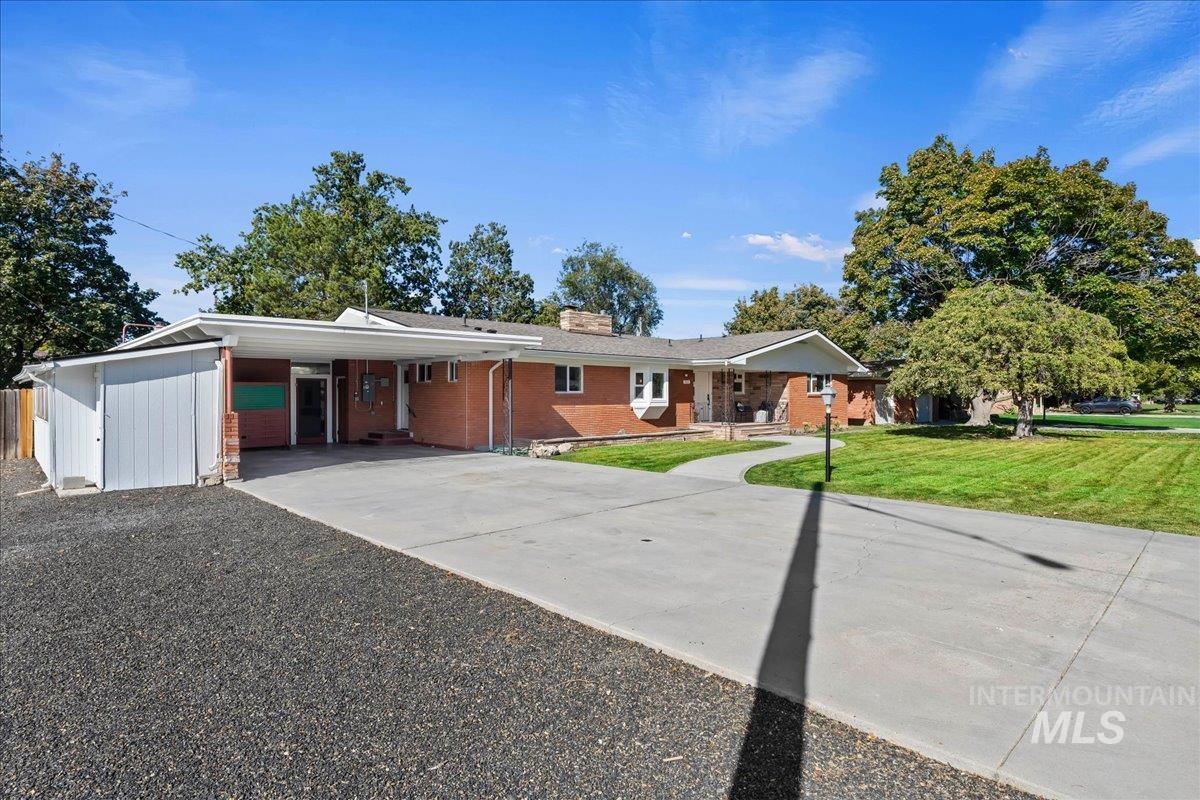 523 S State St, Nampa, Idaho 83686, 3 Bedrooms, 3.5 Bathrooms, Residential For Sale, Price $529,900,MLS 99003745