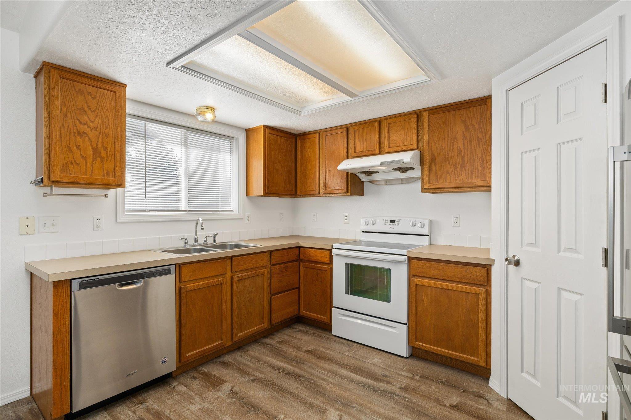 2313 W Grouse Ave, Nampa, Idaho 83651, 3 Bedrooms, 2 Bathrooms, Residential For Sale, Price $358,000, 99003747