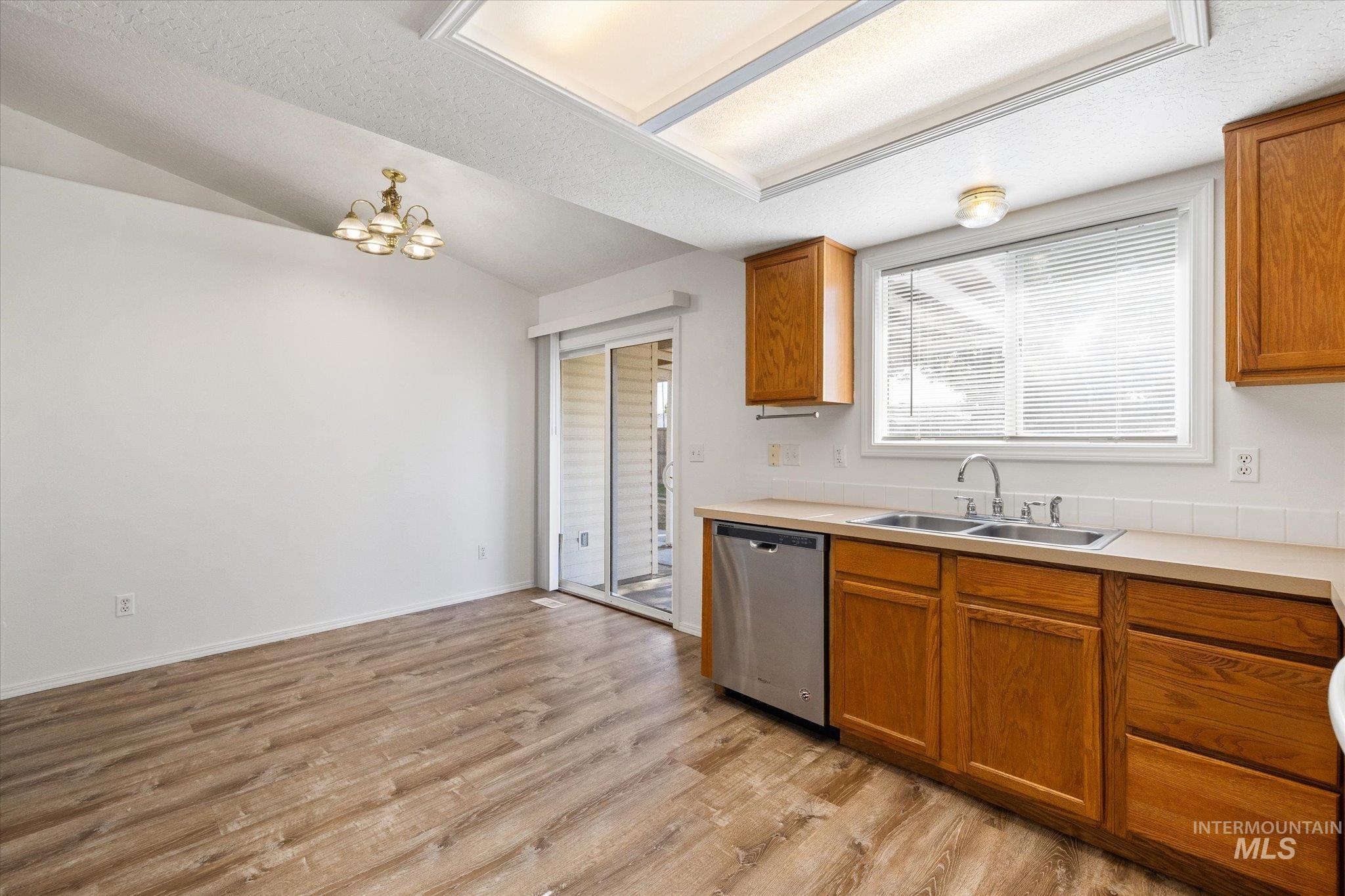 2313 W Grouse Ave, Nampa, Idaho 83651, 3 Bedrooms, 2 Bathrooms, Residential For Sale, Price $358,000, 99003747