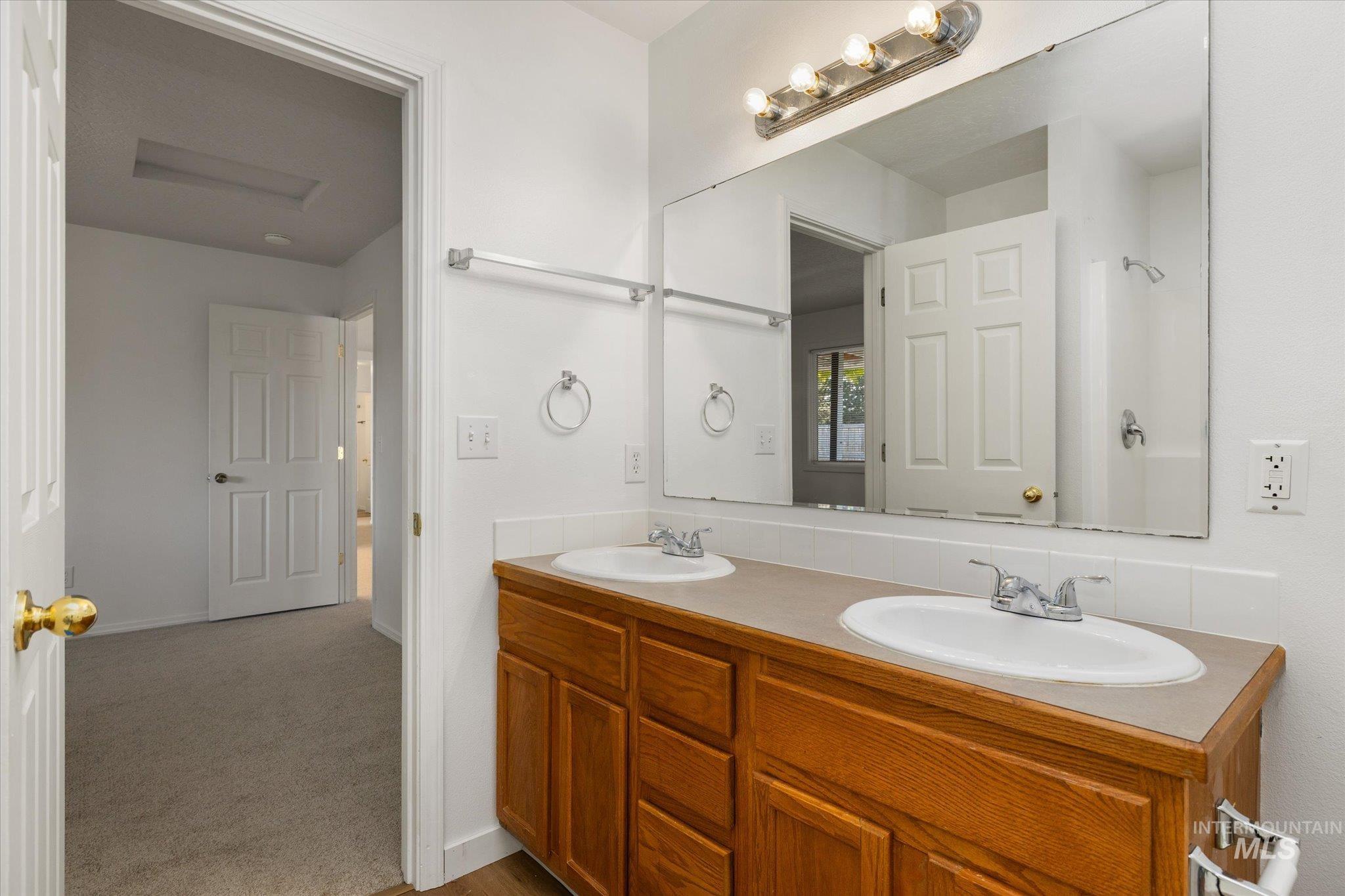 2313 W Grouse Ave, Nampa, Idaho 83651, 3 Bedrooms, 2 Bathrooms, Residential For Sale, Price $358,000, 99003747