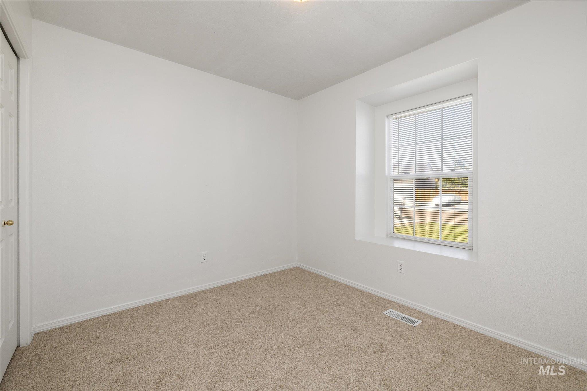 2313 W Grouse Ave, Nampa, Idaho 83651, 3 Bedrooms, 2 Bathrooms, Residential For Sale, Price $358,000, 99003747