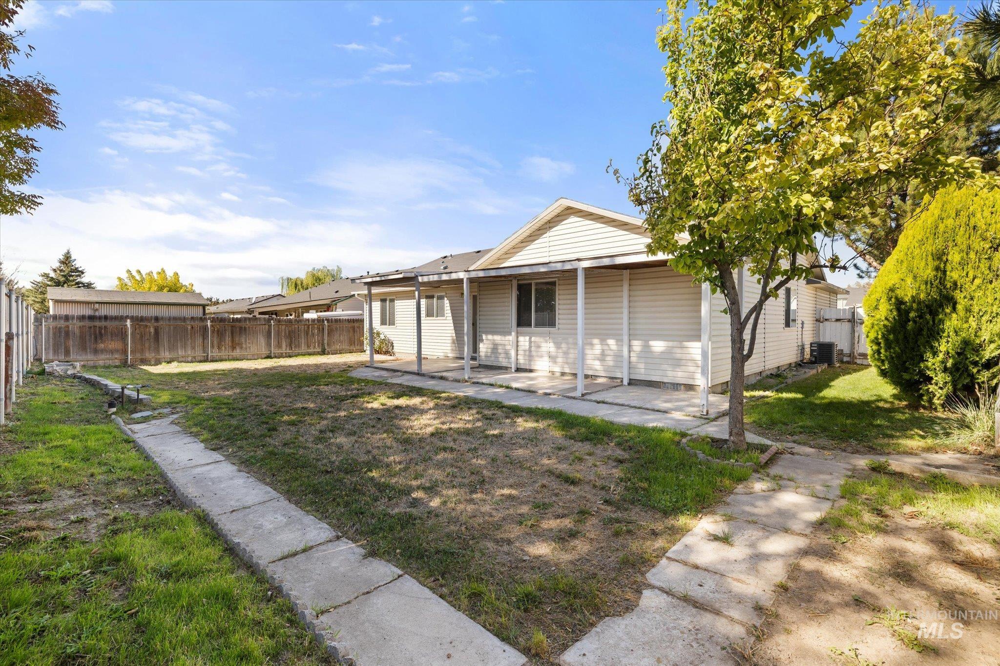 2313 W Grouse Ave, Nampa, Idaho 83651, 3 Bedrooms, 2 Bathrooms, Residential For Sale, Price $358,000, 99003747