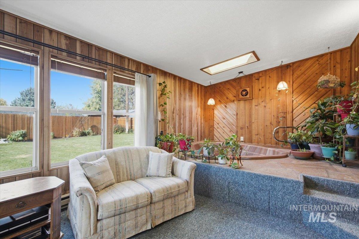 7019 W Rosewood Dr, Boise, Idaho 83709, 3 Bedrooms, 2 Bathrooms, Residential For Sale, Price $479,900,MLS 99003748
