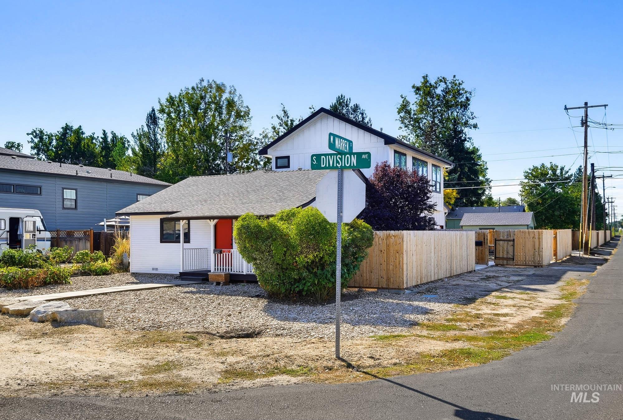 1701 S Division Ave, Boise, Idaho 83706, 2 Bedrooms, 1 Bathroom, Residential For Sale, Price $850,000, 99003750