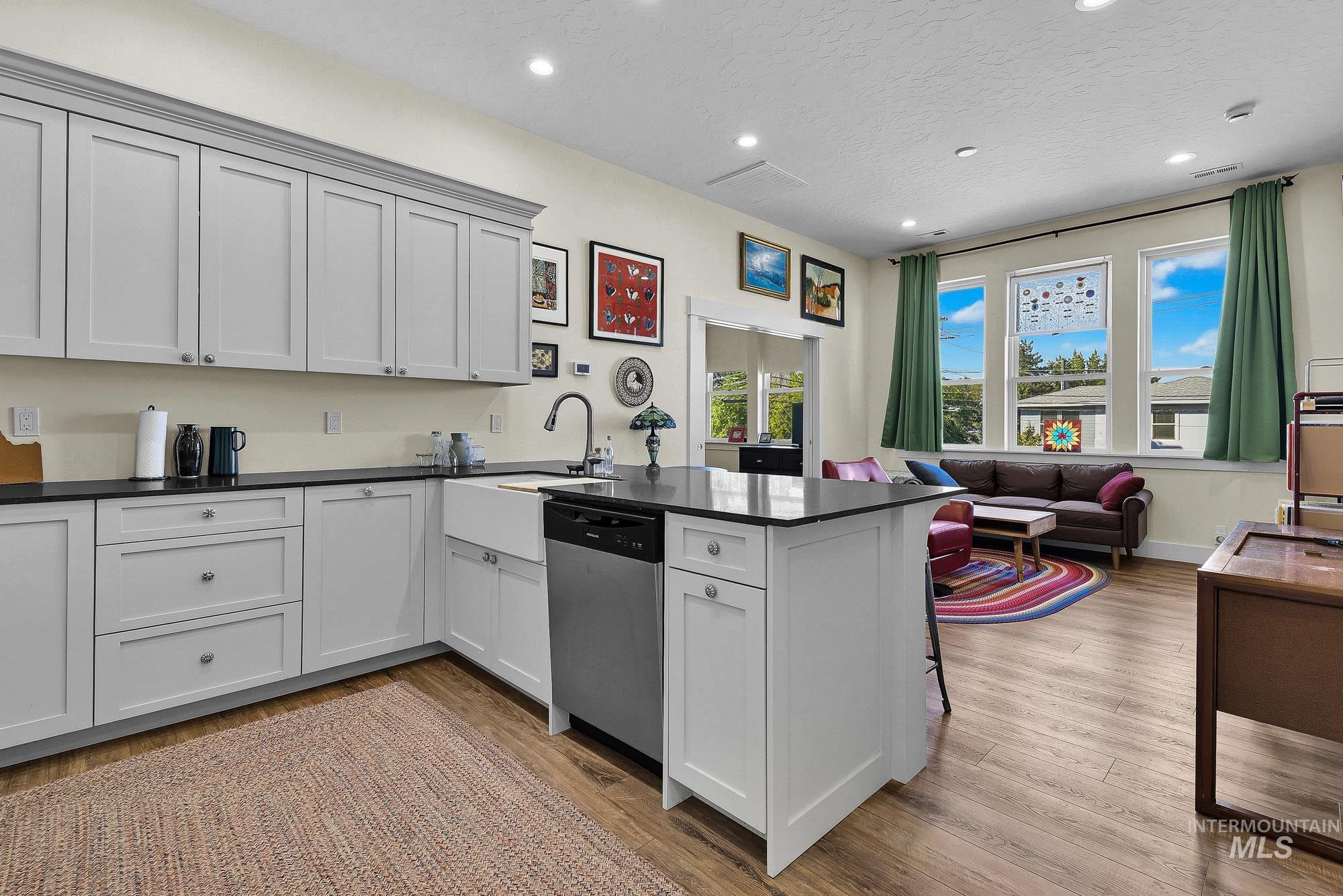 1701 S Division Ave, Boise, Idaho 83706, 2 Bedrooms, 1 Bathroom, Residential For Sale, Price $850,000, 99003750
