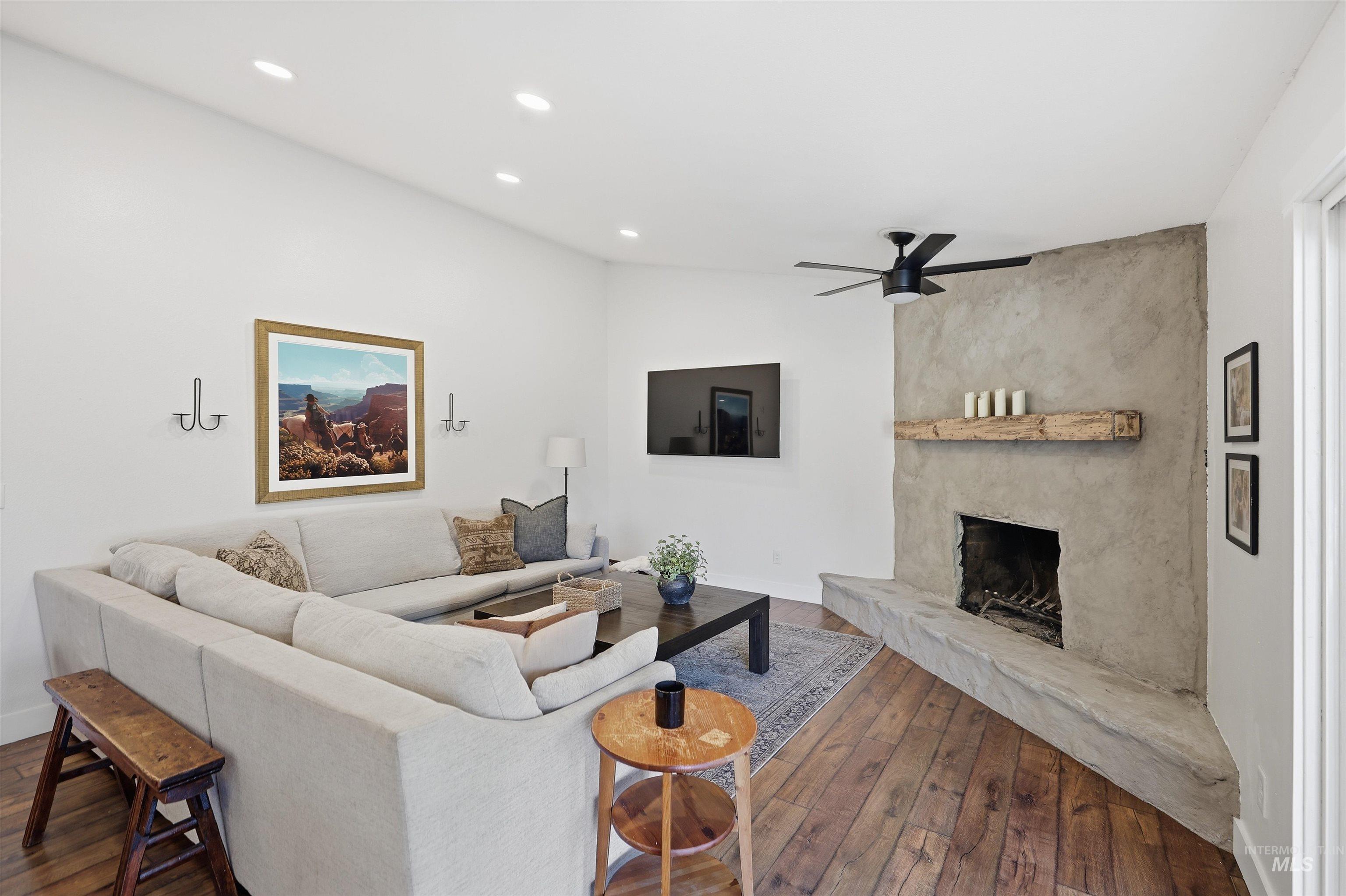 8001 Colt, Boise, Idaho 83709, 3 Bedrooms, 2 Bathrooms, Residential For Sale, Price $629,900,MLS 99003751