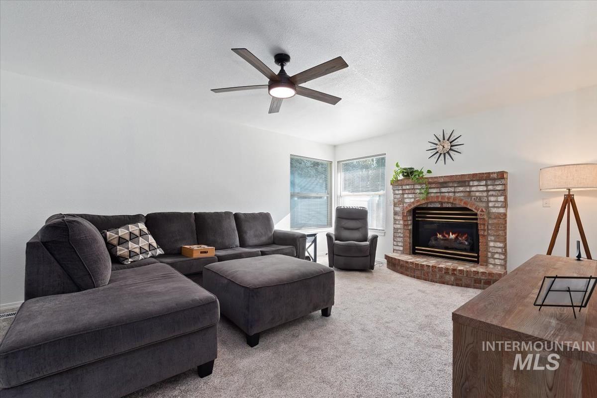 2214 E Katelyn dr., Meridian, Idaho 83646, 3 Bedrooms, 2 Bathrooms, Residential For Sale, Price $469,000,MLS 99003754