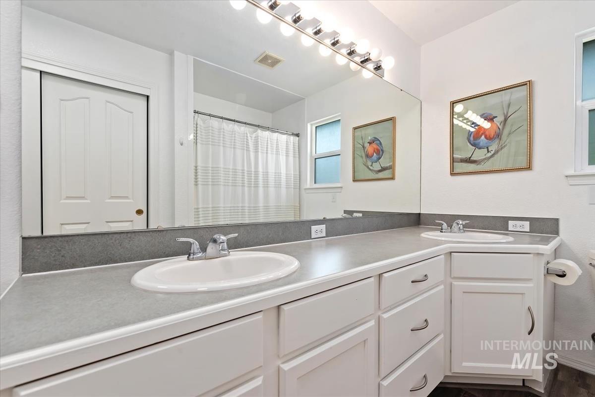 2214 E Katelyn dr., Meridian, Idaho 83646, 3 Bedrooms, 2 Bathrooms, Residential For Sale, Price $469,000,MLS 99003754