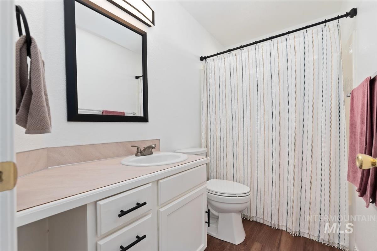 2214 E Katelyn dr., Meridian, Idaho 83646, 3 Bedrooms, 2 Bathrooms, Residential For Sale, Price $469,000,MLS 99003754