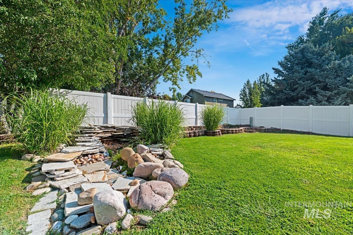 2214 E Katelyn dr., Meridian, Idaho 83646, 3 Bedrooms, 2 Bathrooms, Residential For Sale, Price $469,000,MLS 99003754