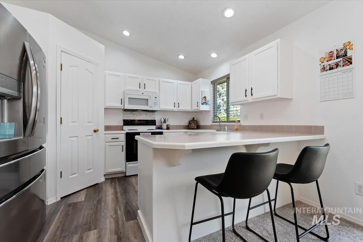 2214 E Katelyn dr., Meridian, Idaho 83646, 3 Bedrooms, 2 Bathrooms, Residential For Sale, Price $469,000,MLS 99003754