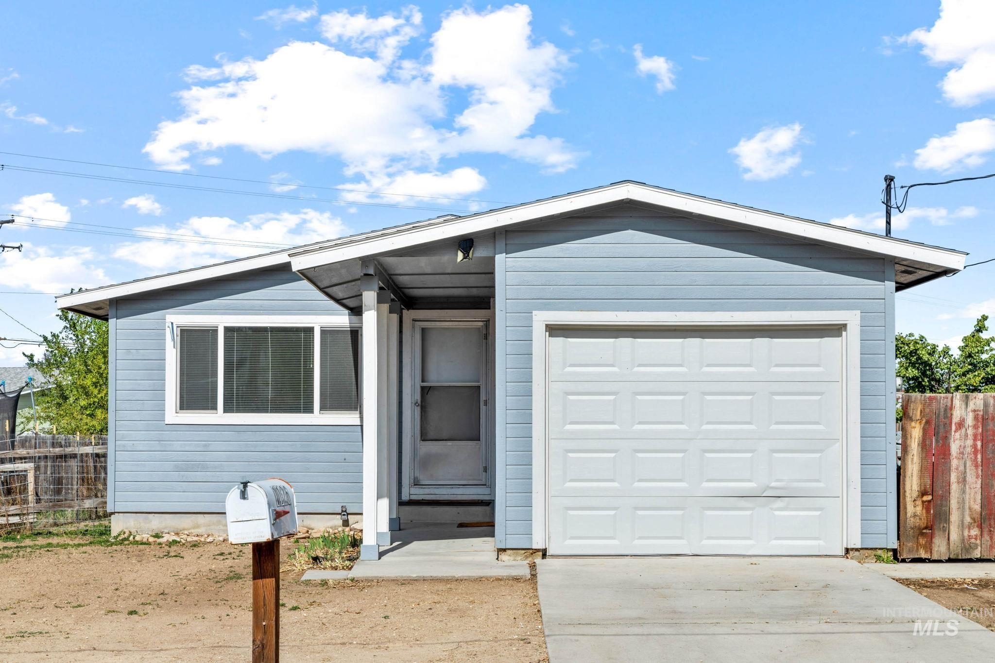 1126 Powell Ave., Nampa, Idaho 83687, 3 Bedrooms, 1 Bathroom, Residential For Sale, Price $329,900, 99003755