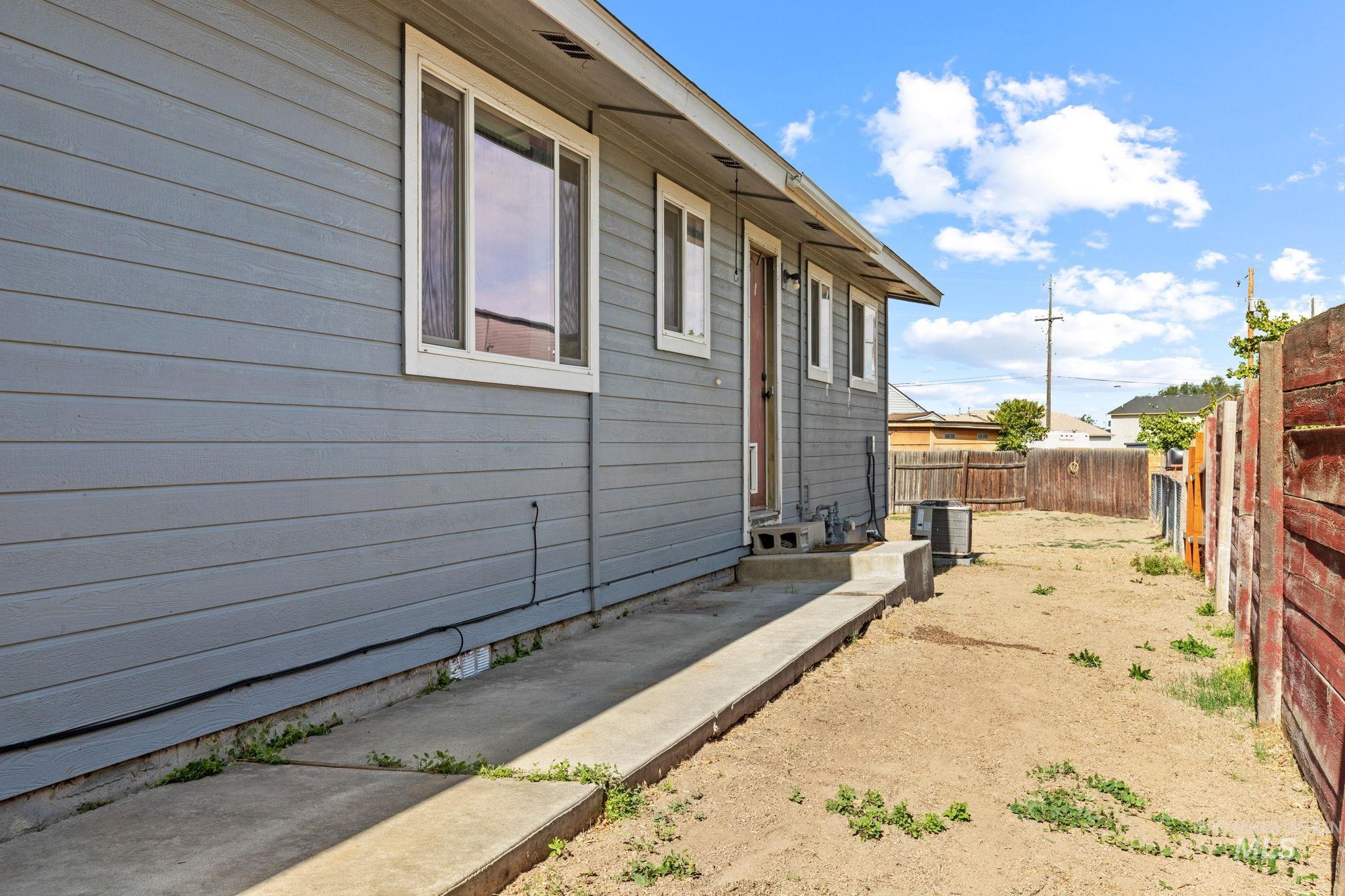1126 Powell Ave., Nampa, Idaho 83687, 3 Bedrooms, 1 Bathroom, Residential For Sale, Price $329,900, 99003755