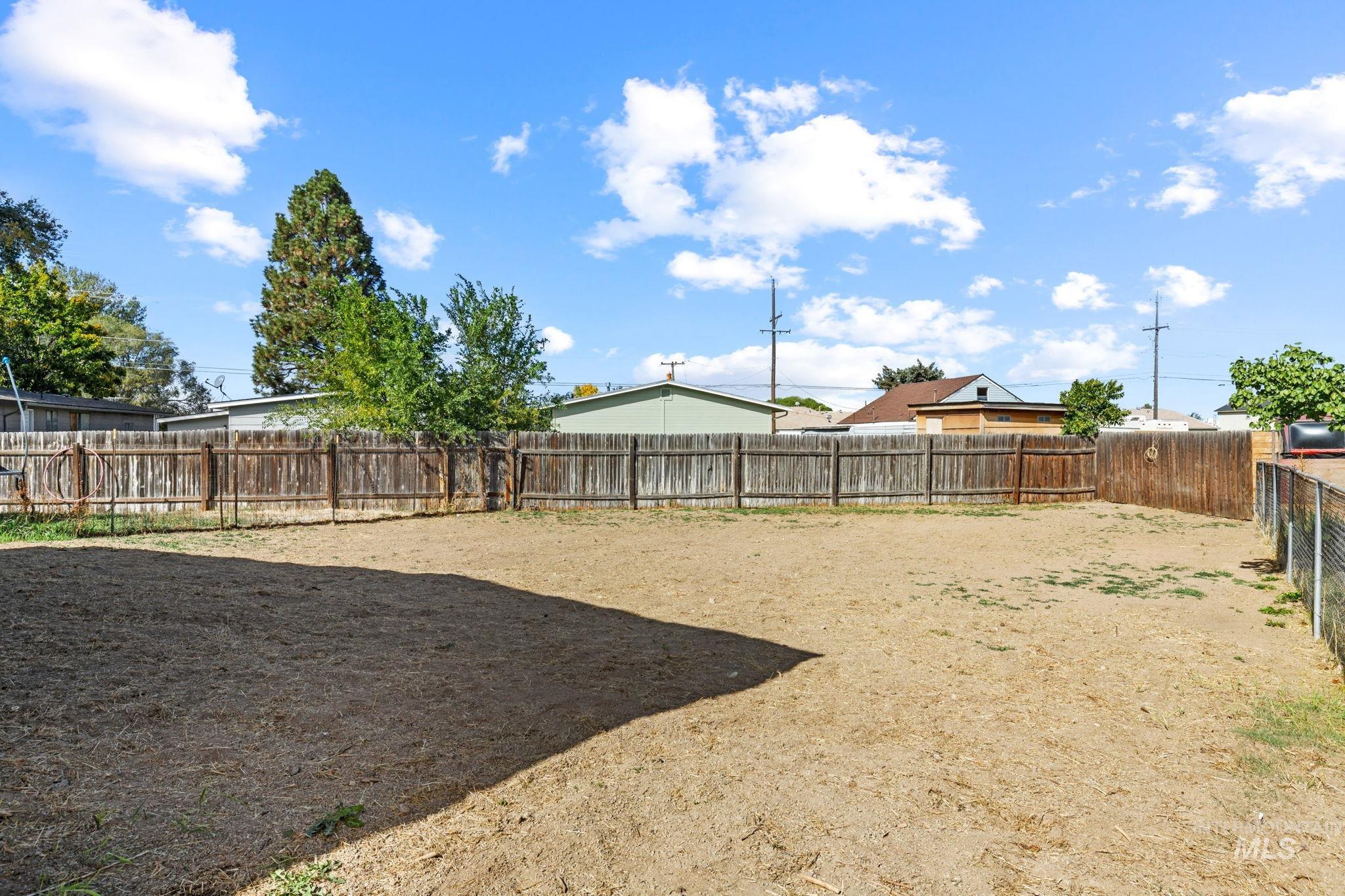 1126 Powell Ave., Nampa, Idaho 83687, 3 Bedrooms, 1 Bathroom, Residential For Sale, Price $329,900, 99003755