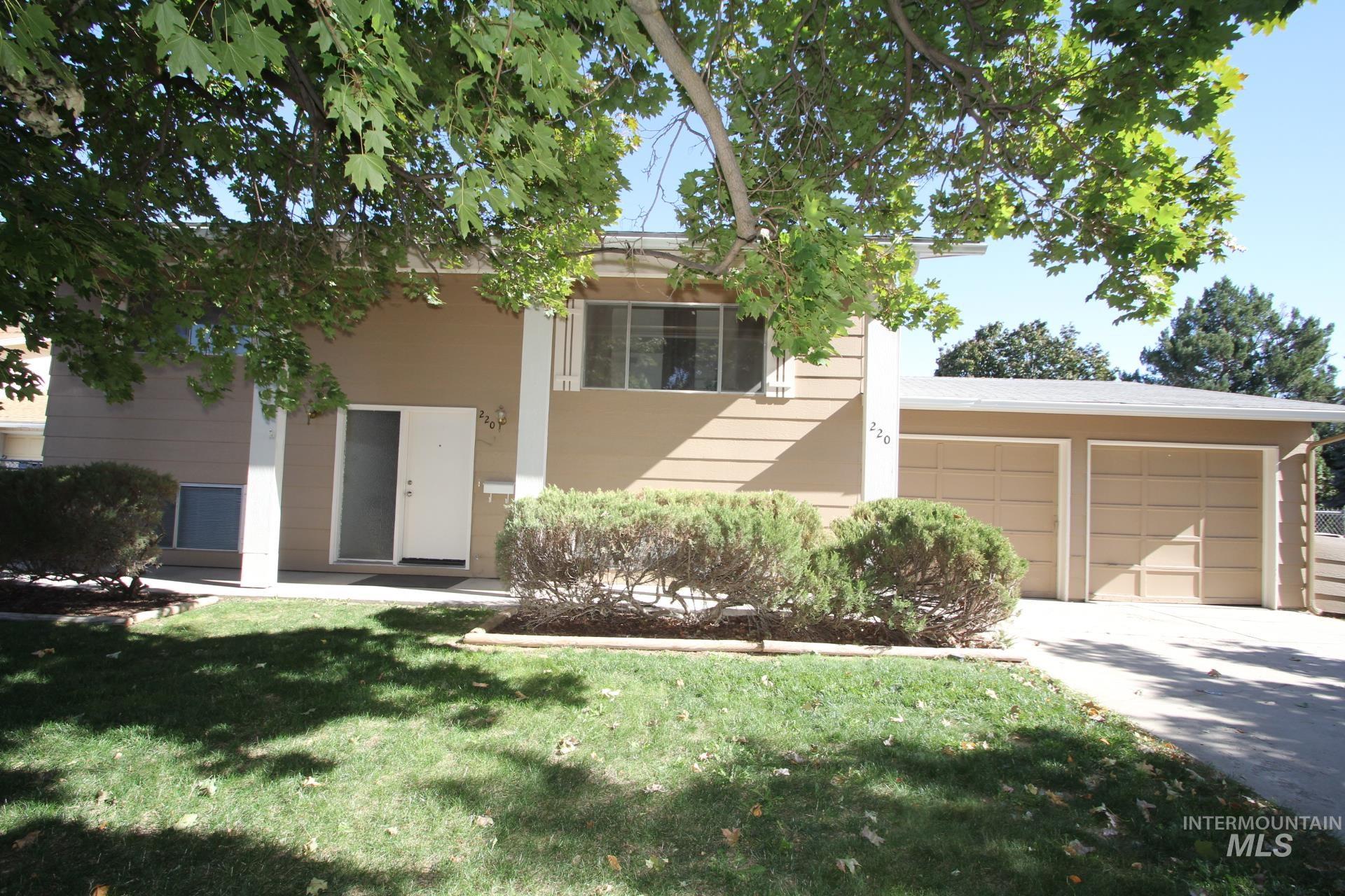 220 S Florence St., Nampa, Idaho 83686, 4 Bedrooms, 2 Bathrooms, Residential For Sale, Price $374,000, 99003756