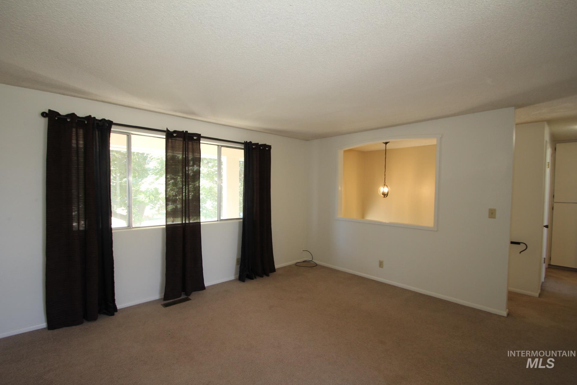 220 S Florence St., Nampa, Idaho 83686, 4 Bedrooms, 2 Bathrooms, Residential For Sale, Price $374,000, 99003756