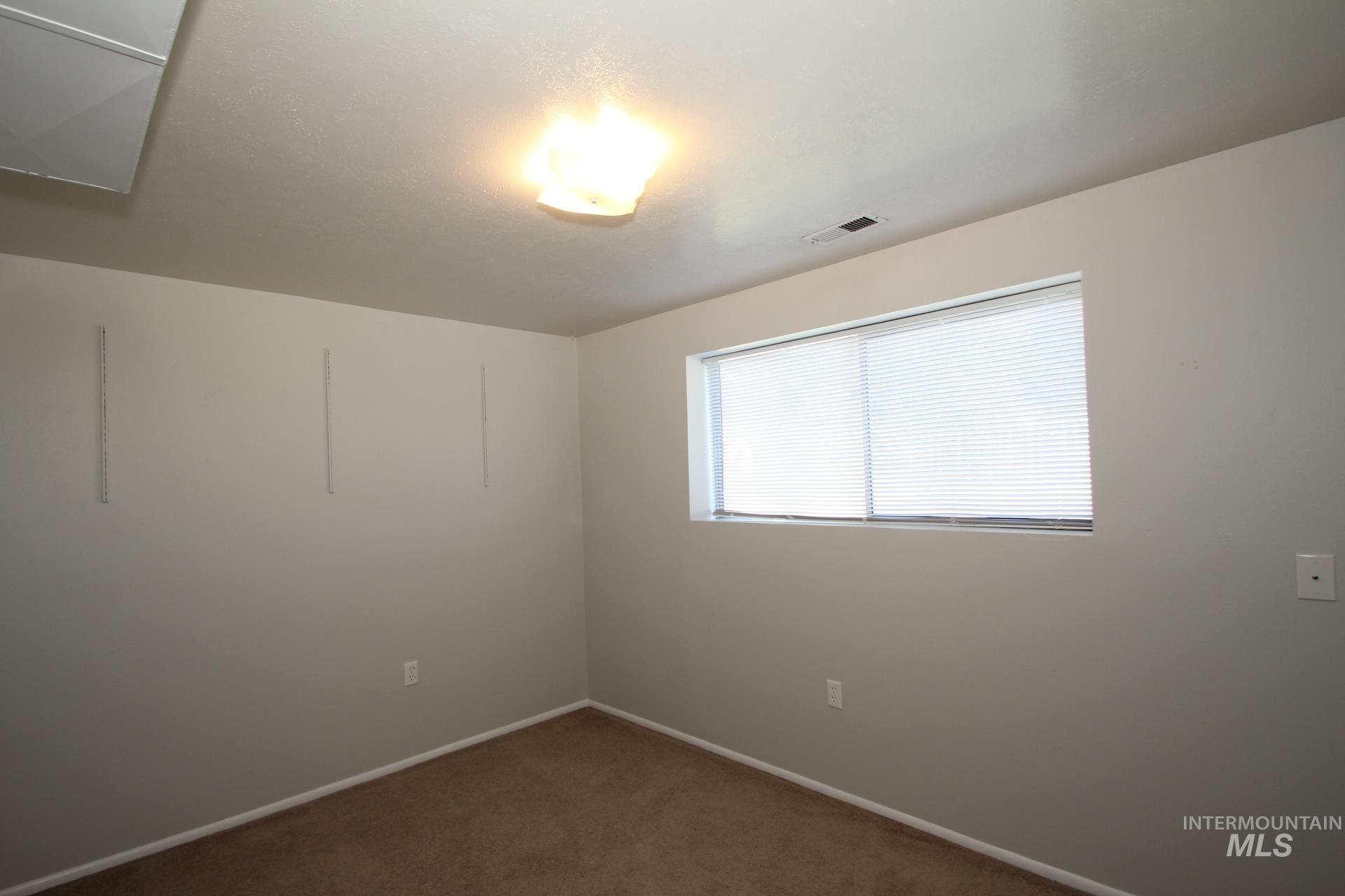 220 S Florence St., Nampa, Idaho 83686, 4 Bedrooms, 2 Bathrooms, Residential For Sale, Price $374,000, 99003756