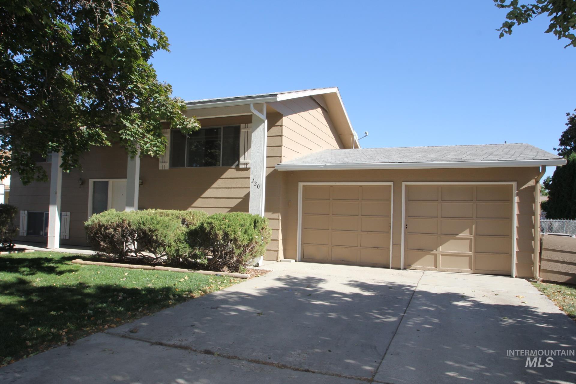 220 S Florence St., Nampa, Idaho 83686, 4 Bedrooms, 2 Bathrooms, Residential For Sale, Price $374,000, 99003756