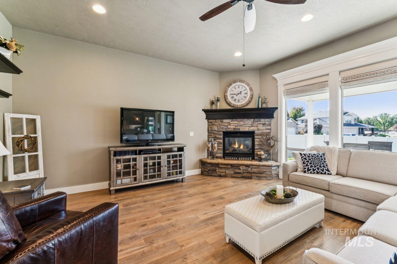 5479 N Plumcreek Way, Boise, Idaho 83713, 5 Bedrooms, 2.5 Bathrooms, Residential For Sale, Price $765,000, 99003757