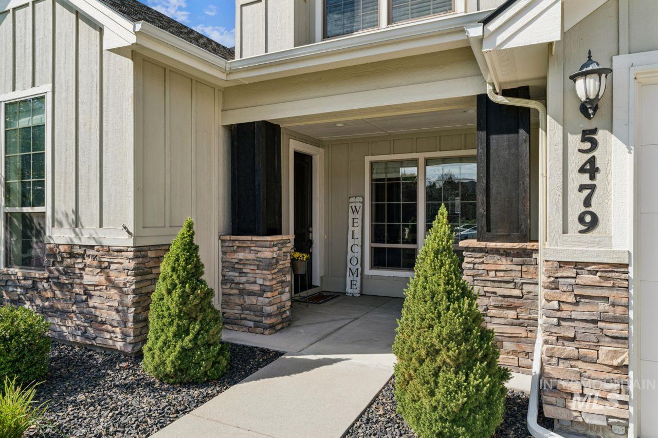 5479 N Plumcreek Way, Boise, Idaho 83713, 5 Bedrooms, 2.5 Bathrooms, Residential For Sale, Price $765,000, 99003757