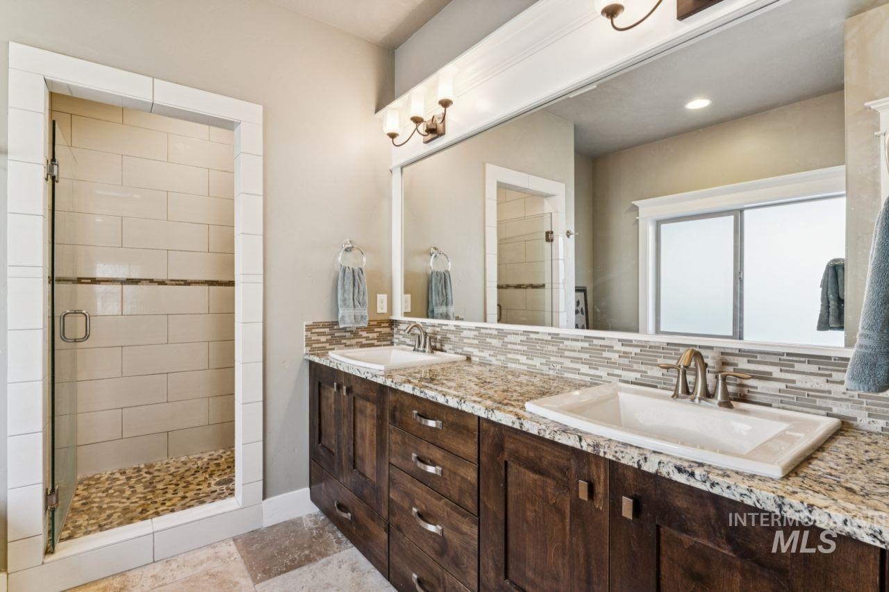 5479 N Plumcreek Way, Boise, Idaho 83713, 5 Bedrooms, 2.5 Bathrooms, Residential For Sale, Price $765,000, 99003757