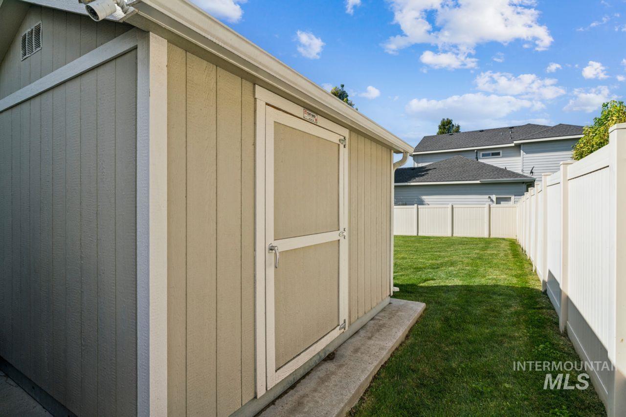 5479 N Plumcreek Way, Boise, Idaho 83713, 5 Bedrooms, 2.5 Bathrooms, Residential For Sale, Price $765,000, 99003757