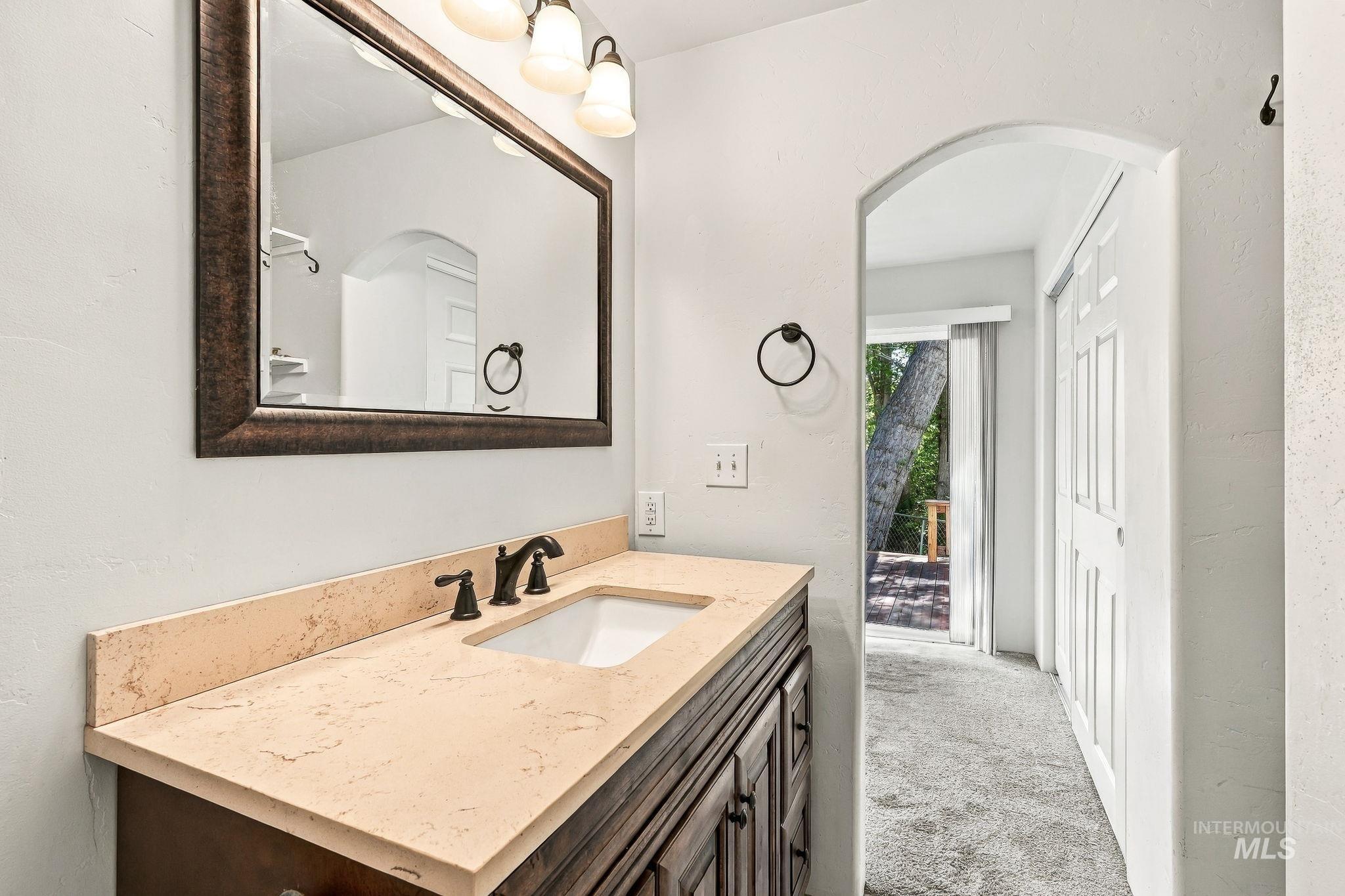 790 N Riviera Dr, Boise, Idaho 83703, 2 Bedrooms, 2 Bathrooms, Residential For Sale, Price $134,990, 99003758