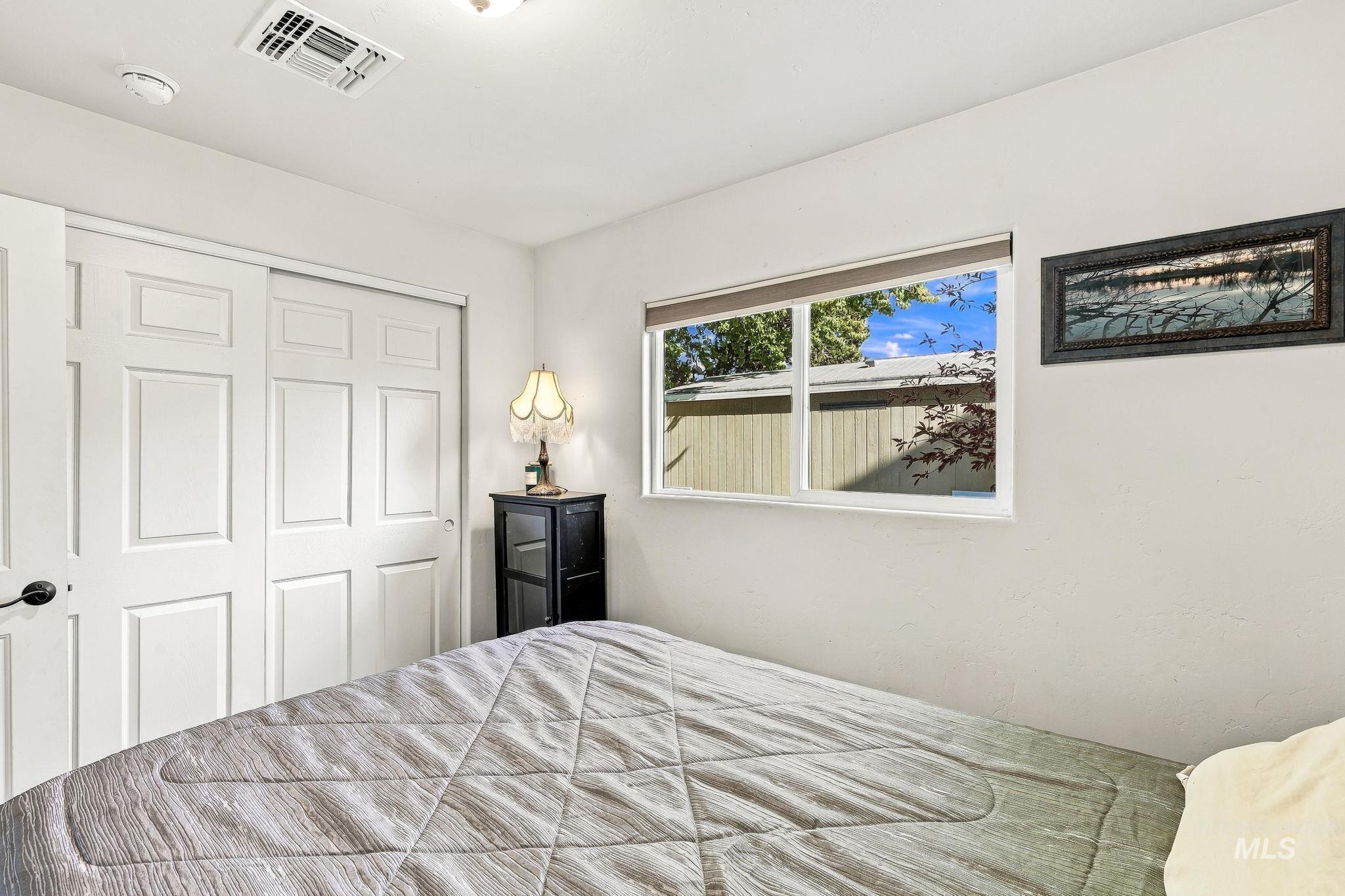 790 N Riviera Dr, Boise, Idaho 83703, 2 Bedrooms, 2 Bathrooms, Residential For Sale, Price $134,990, 99003758