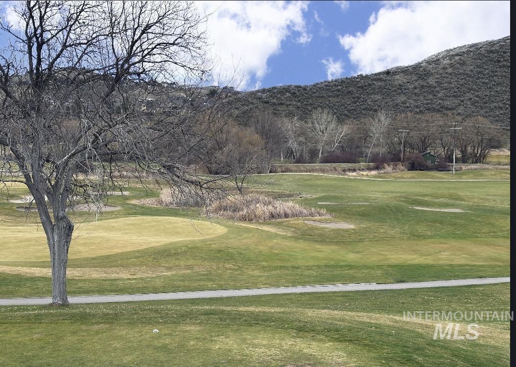 790 N Riviera Dr, Boise, Idaho 83703, 2 Bedrooms, 2 Bathrooms, Residential For Sale, Price $134,990, 99003758
