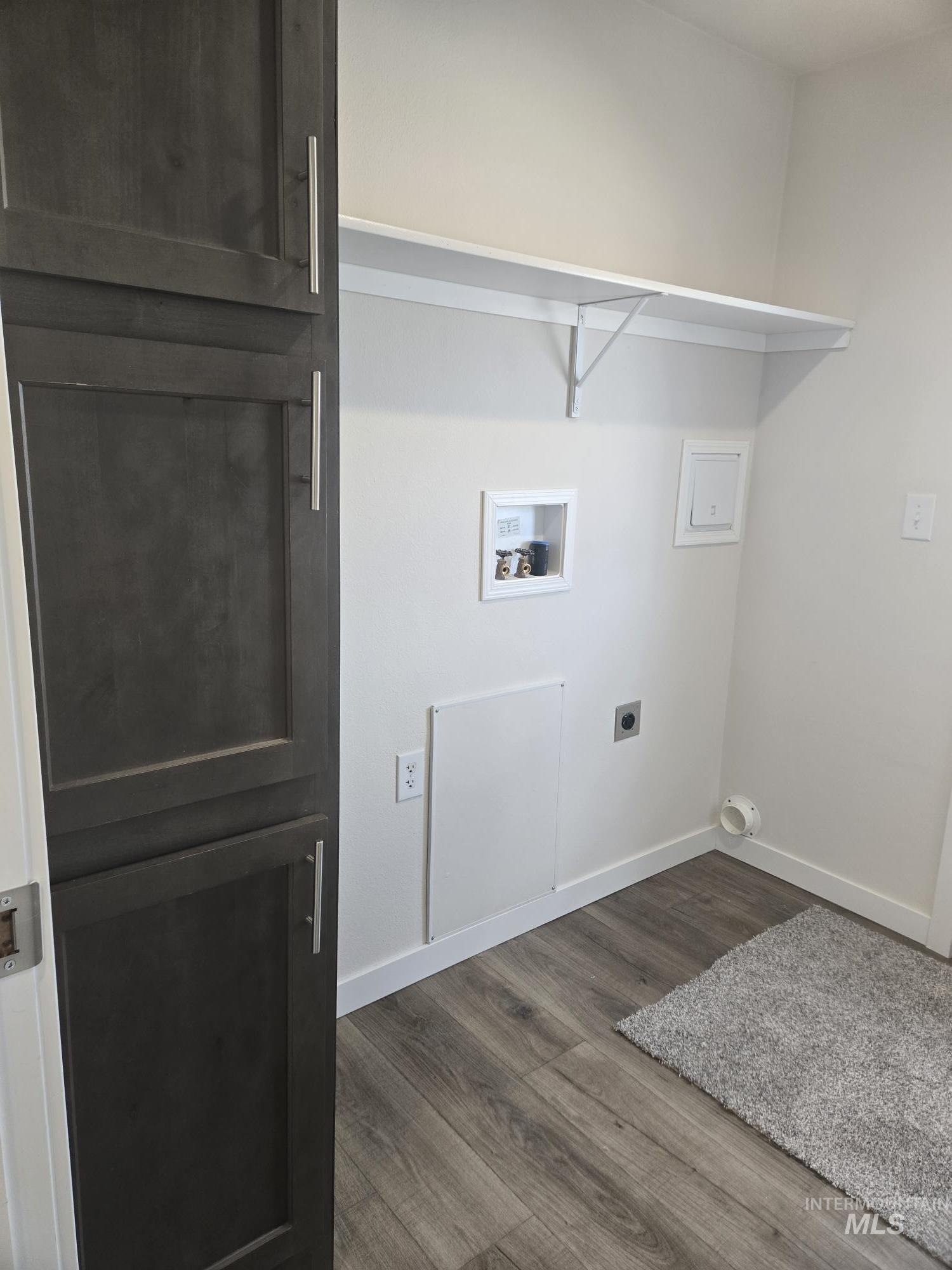 8514 Blue Hill, Boise, Idaho 83716, 3 Bedrooms, 2 Bathrooms, Residential For Sale, Price $175,000, 99003763