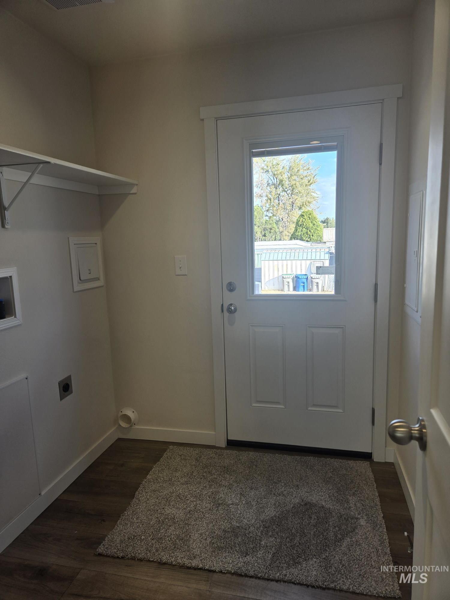 8514 Blue Hill, Boise, Idaho 83716, 3 Bedrooms, 2 Bathrooms, Residential For Sale, Price $175,000, 99003763