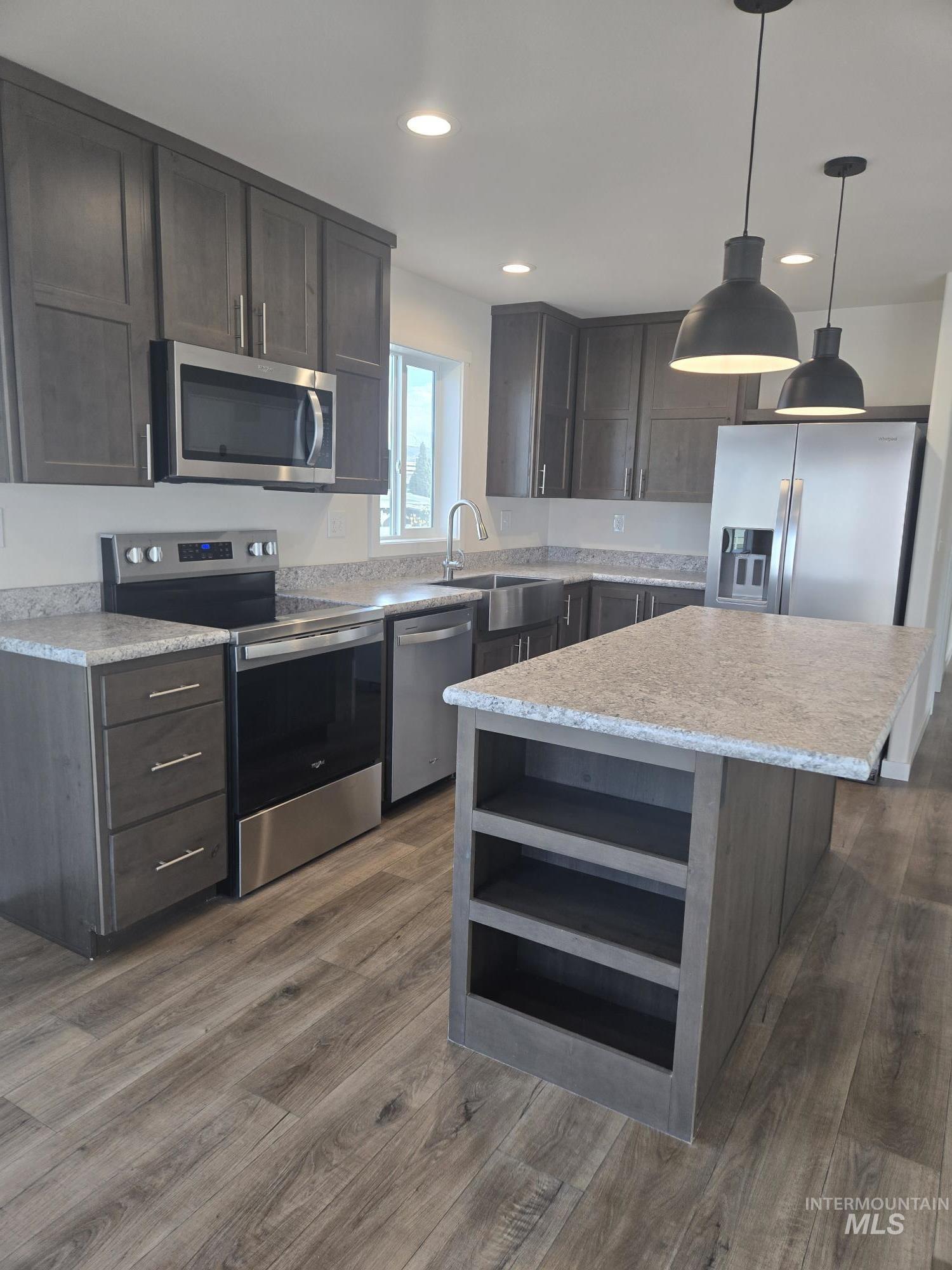 8514 Blue Hill, Boise, Idaho 83716, 3 Bedrooms, 2 Bathrooms, Residential For Sale, Price $175,000, 99003763
