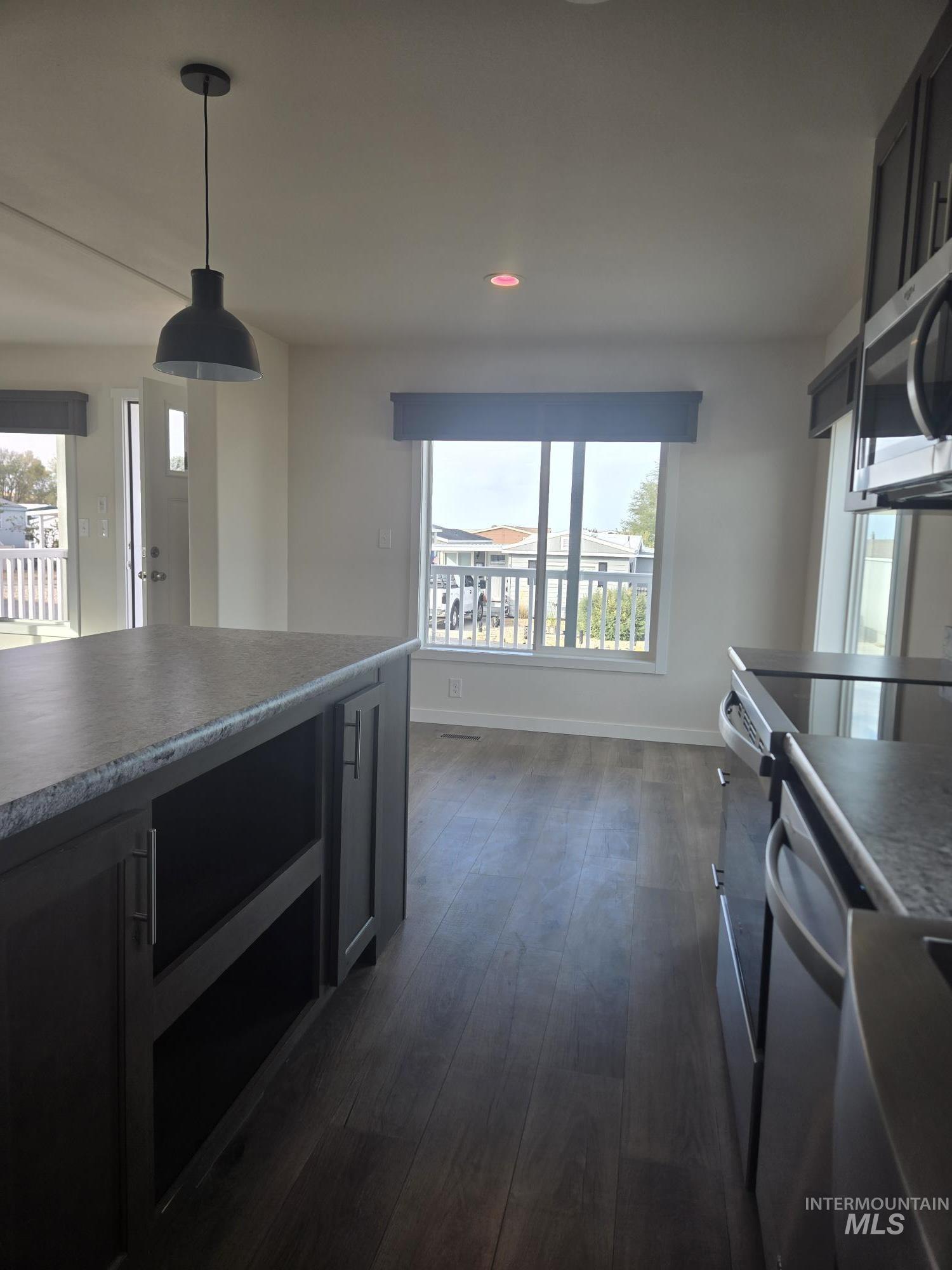 8514 Blue Hill, Boise, Idaho 83716, 3 Bedrooms, 2 Bathrooms, Residential For Sale, Price $175,000, 99003763
