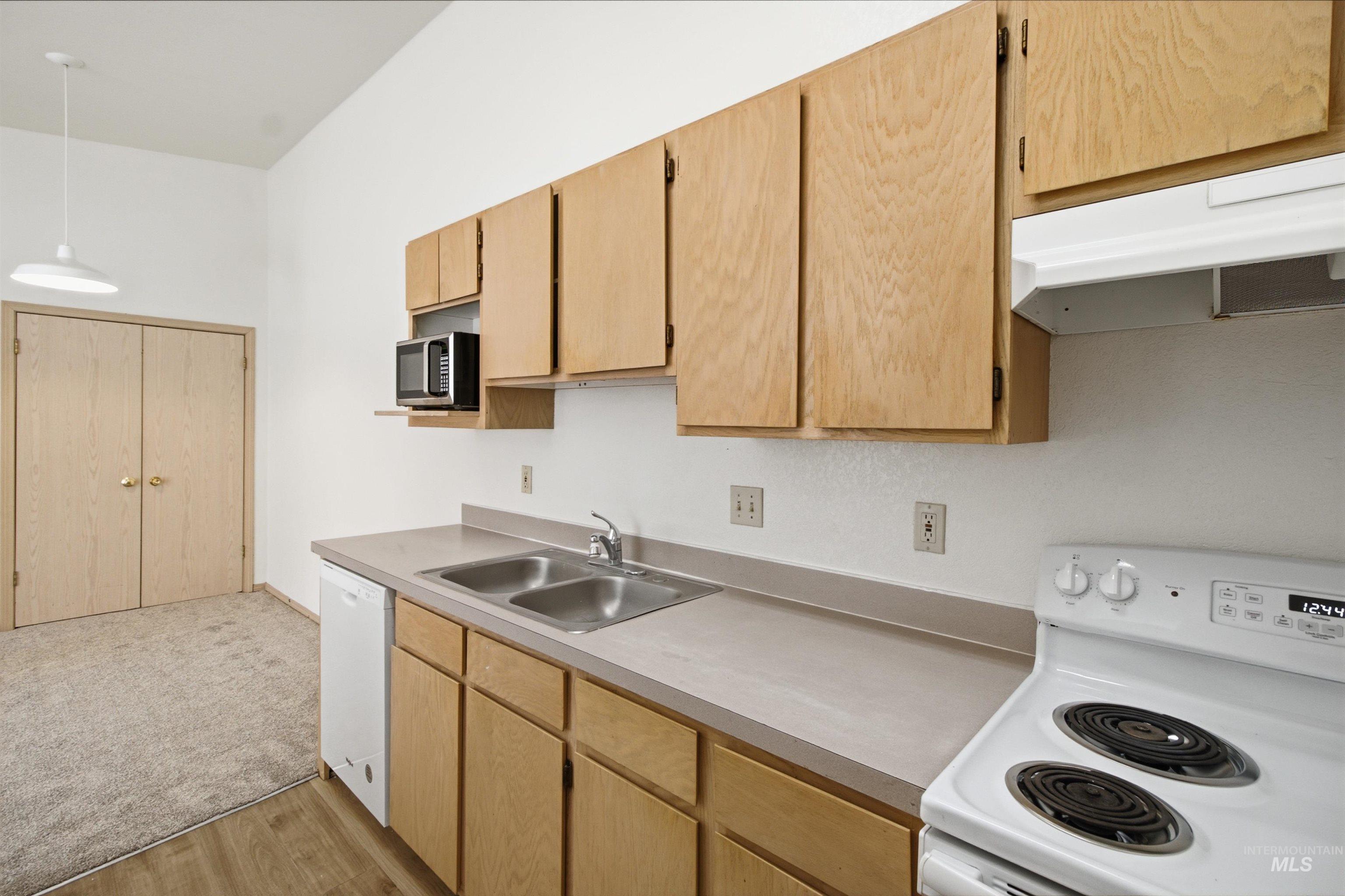 1493 Northwood Dr, Moscow, Idaho 83843, 3 Bedrooms, 2 Bathrooms, Residential For Sale, Price $209,000, 99003764