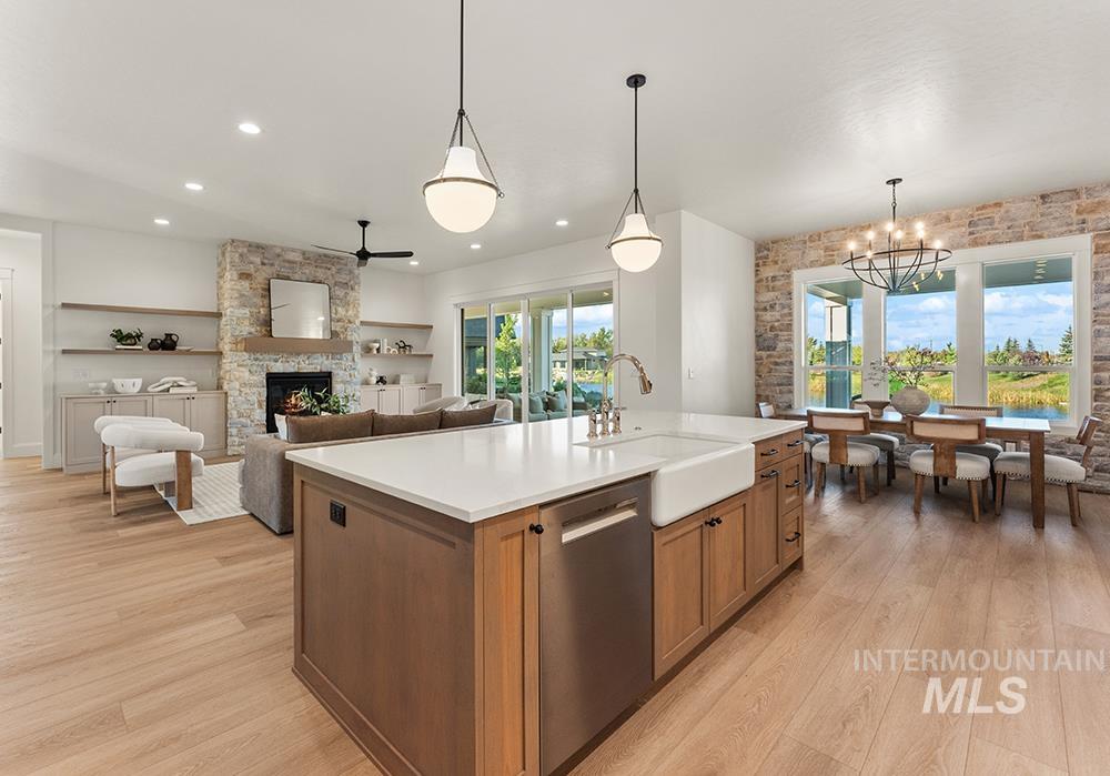 462 Joy Ave, Middleton, Idaho 83644, 3 Bedrooms, 2.5 Bathrooms, Residential For Sale, Price $999,900, 99003767