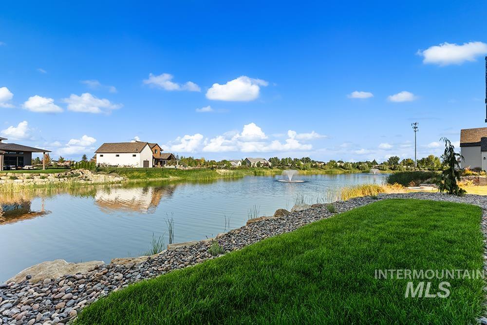 530 Joy Ave, Middleton, Idaho 83644, 4 Bedrooms, 3.5 Bathrooms, Residential For Sale, Price $999,900, 99003768