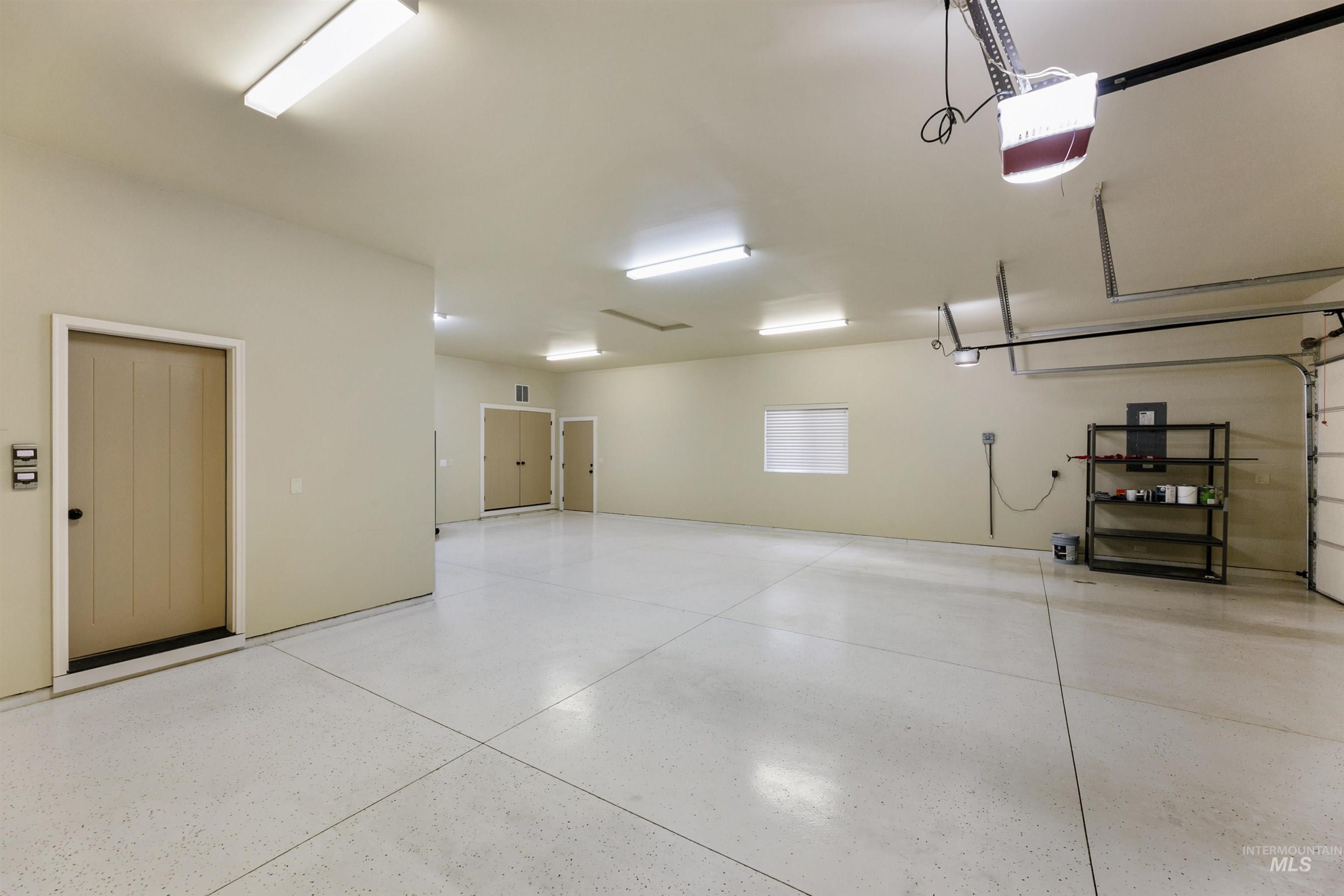 2205 W Verona Dr, Meridian, Idaho 83646, 3 Bedrooms, 2 Bathrooms, Residential For Sale, Price $825,000,MLS 99003769