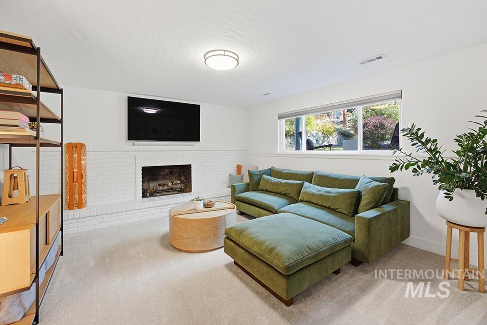 3100 N Hillway Dr, Boise, Idaho 83702, 4 Bedrooms, 2.5 Bathrooms, Residential For Sale, Price $799,900,MLS 99003773