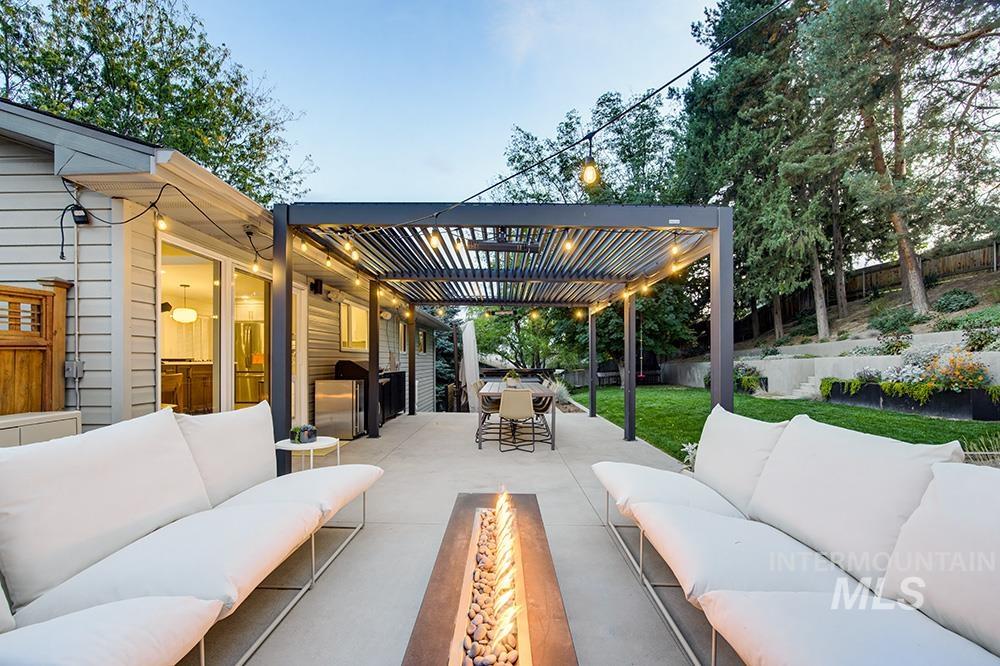 3100 N Hillway Dr, Boise, Idaho 83702, 4 Bedrooms, 2.5 Bathrooms, Residential For Sale, Price $799,900, 99003773