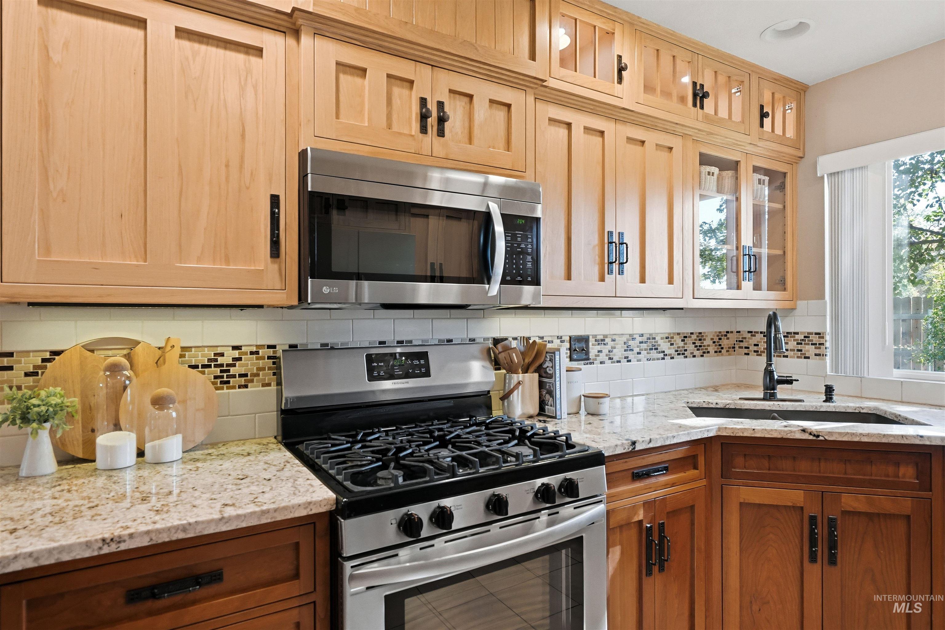 281 S Silverwood Way, Eagle, Idaho 83616, 3 Bedrooms, 2 Bathrooms, Residential For Sale, Price $534,900,MLS 99003774